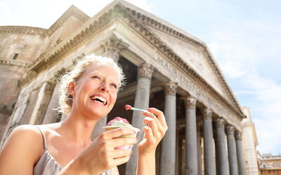Eating ice-cream at the Pantheon