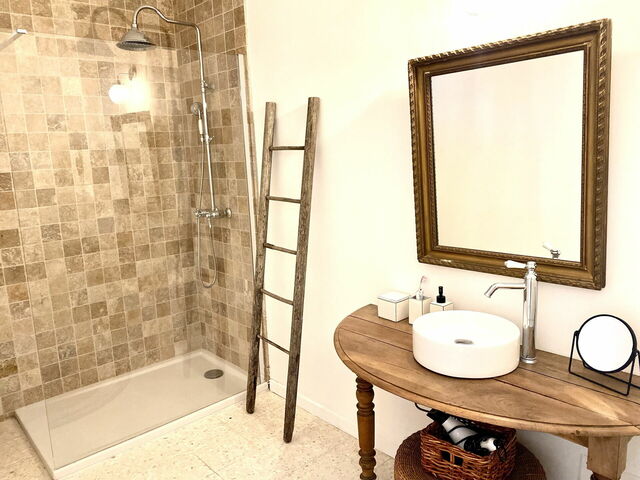 Villa Les Poulivets, bathroom