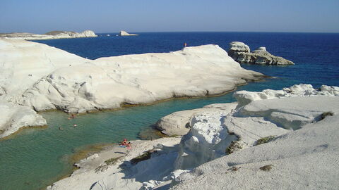 Sarakiniko Beach