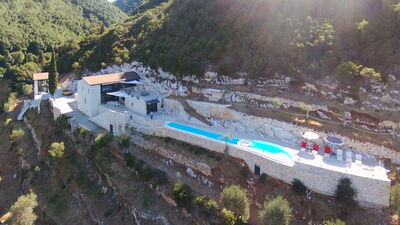 Casa Farfalla, exterior