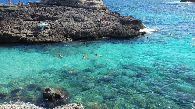 Caló des Moro, waters