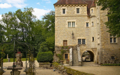 Le Vieux Château, exterior