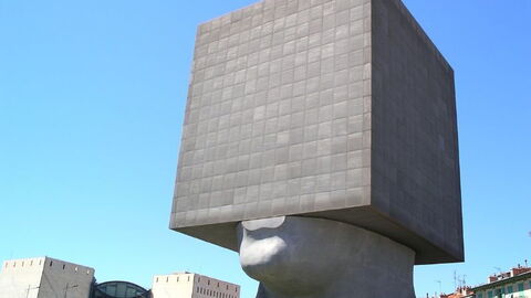 La Tête Carrée Library