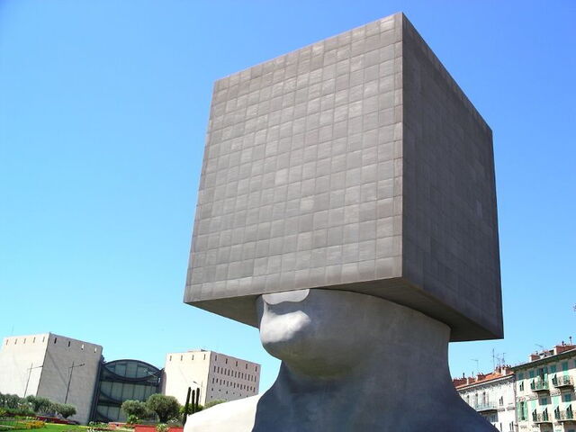 La Tête Carrée Library