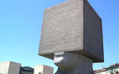 La Tête Carrée Library