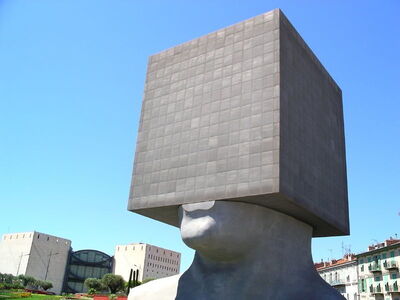 La Tête Carrée Library