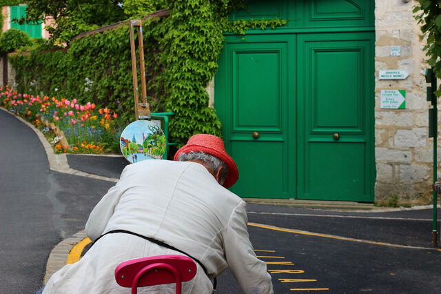 An artist painting in Giverny