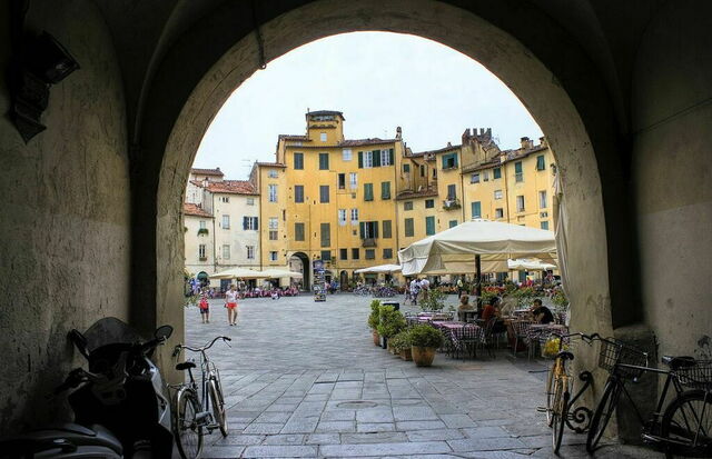 Piazza dell'Anfiteatro