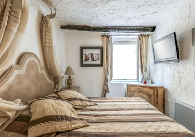 Saint Esprit, bedroom