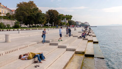 Crowds at the Sea Organ