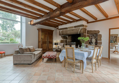 La Tronçonnais, interior