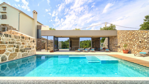 Jerini Estate, pool