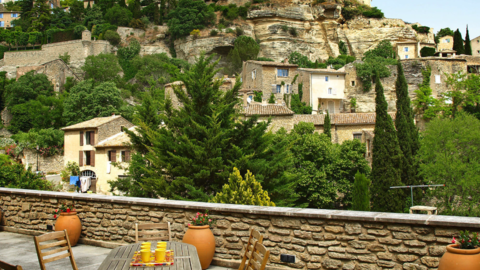 La Maison Si Tranquille, terrace