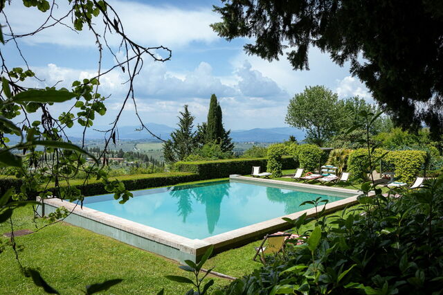 Castel Ruggero, pool
