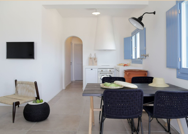 Oia, Santorini 1, kitchen