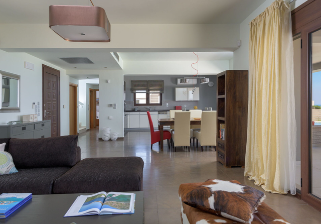 Alav, interior