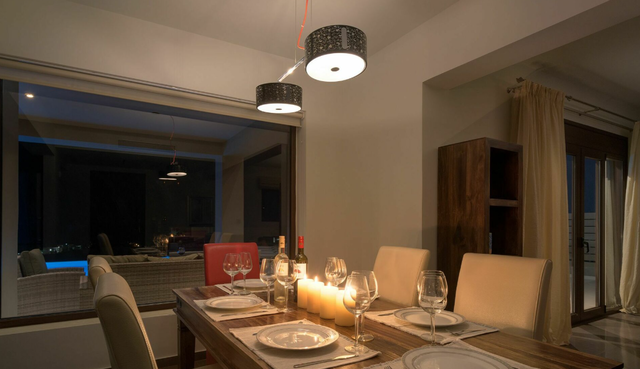 Alav, dining room