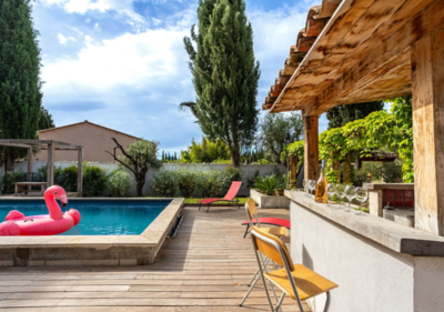 Les Pivoines, pool bar