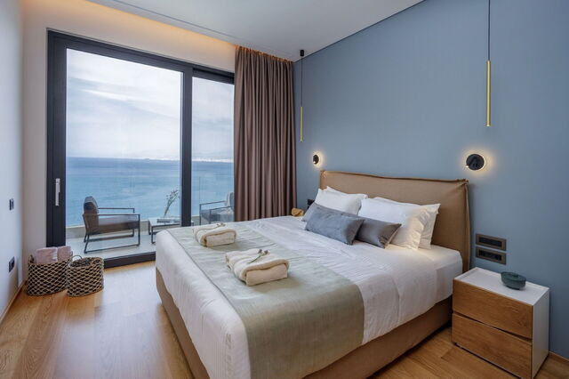 Nereid Villa, bedroom