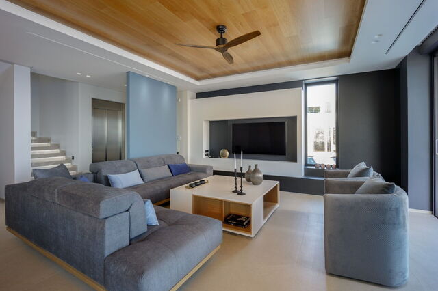 Nereid Villa, living room