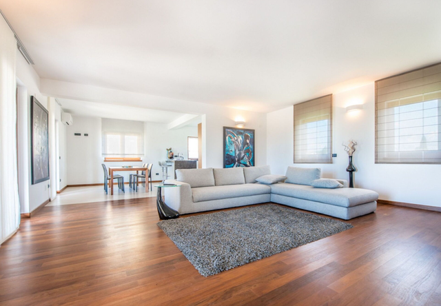 De Flora, Living room