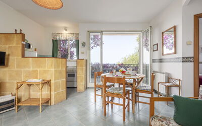 Accommodation:&nbsp;Cicladi Naxos 100.5