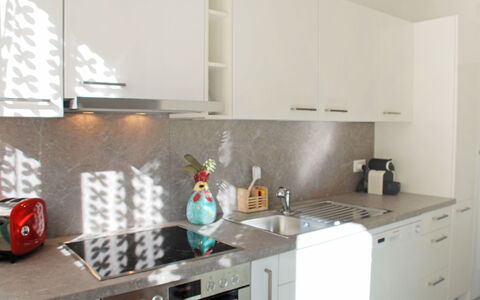 App. Paradiso: Countertop, Cabinetry, Property, Tap, Kitchen Stove, Kitchen, Product, Kitchen Appliance, Kitchen Sink, Sink