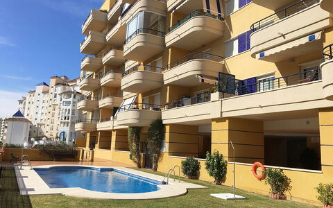 Bellavista del Puerto: Building, Plant, Water, Property, Sky, Window, Cloud, Azure, Blue, Architecture
