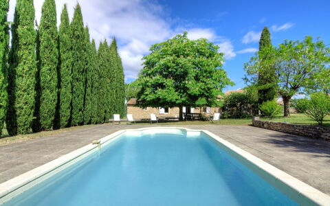 Gite Curel: Water, Cloud, Sky, Plant, Daytime, Property, Nature, Azure, Tree, Natural Landscape