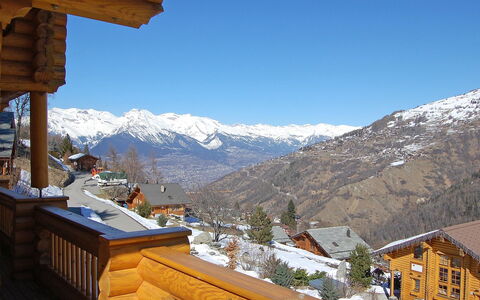 Edelweiss: Sky, Mountain, Daytime, Property, Building, Snow, Nature, Wood, Window, Slope