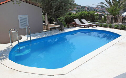 Vinka: Water, Property, Swimming Pool, Building, Azure, Plant, Shade, Rectangle, Tree, Outdoor Furniture