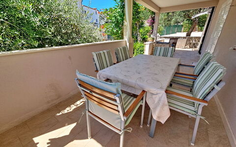 Vinka: Furniture, Chair, Outdoor Furniture, Table, Outdoor Table, Shade, Kitchen & Dining Room Table, Backyard, Balcony, Patio