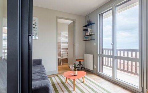 Cabourg 247: Furniture, Property, Building, Window, Table, Wood, Comfort, House, Interior Design