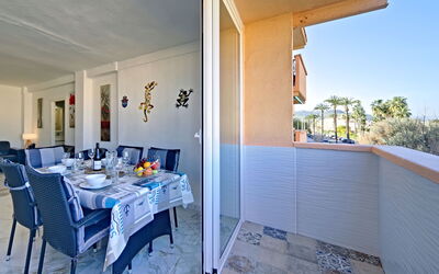 Jávea 417: Furniture, Table, Chair, Building, Shade, Interior Design, Floor, Decoration, Flooring, Kitchen & Dining Room Table