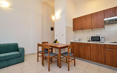 Accommodation:&nbsp;Bonex 137.8