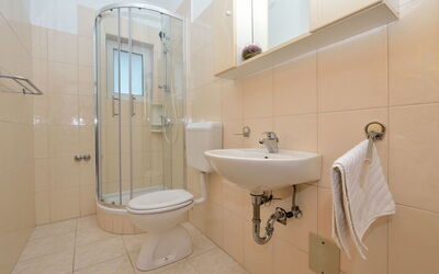 Accommodation:&nbsp;Bonex 137.8