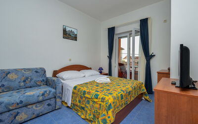 Accommodation:&nbsp;Bonex 137.5
