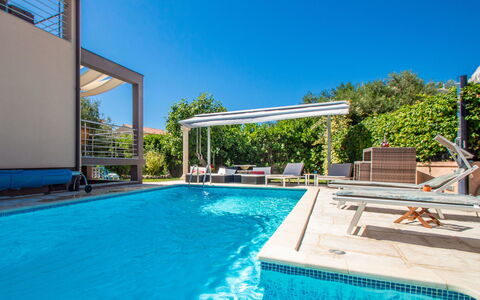 Slava i Oksana: Water, Sky, Plant, Property, Swimming Pool, Azure, Blue, Shade, Tree, Outdoor Furniture