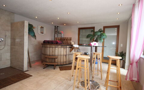 Zell am Ziller 180: Property, Wood, Table, Interior Design, Flooring, Floor, Curtain, Hardwood, Houseplant, Ceiling