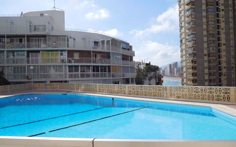 Halcon Levante: Water, Sky, Building, Cloud, Swimming Pool, Property, Window, Plant, Azure, Chair