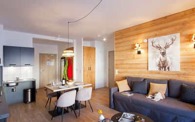 Rochebrune les Cimes 300.8: Table, Furniture, Property, Couch, Wood, Architecture, Interior Design, Living Room, Building, Floor