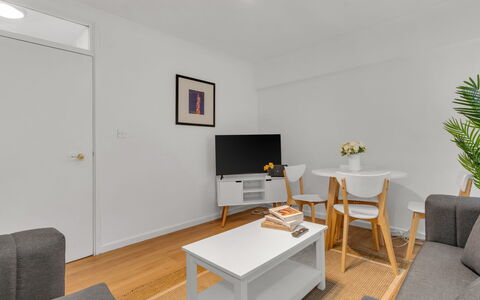 Globe View: Interior Design, Furniture, Flooring, Floor, Wood, Ceiling, Couch, Room, Wood Flooring, Living Room