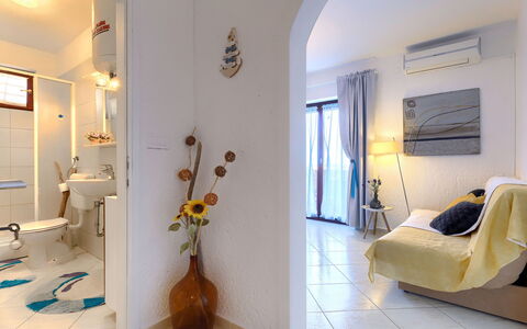 Accommodation:&nbsp;Lili 307.3