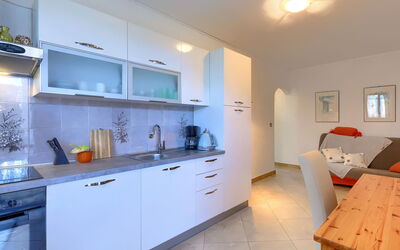Accommodation:&nbsp;Lili 307.2