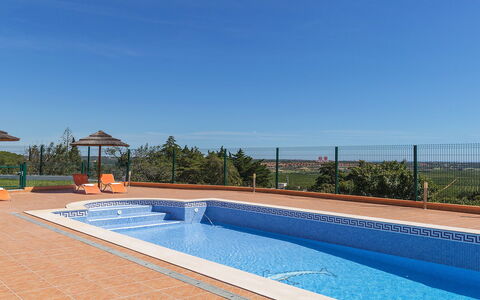 Da Horta: Sky, Water, Property, Plant, Swimming Pool, Building, Azure, Tree, Rectangle, Shade