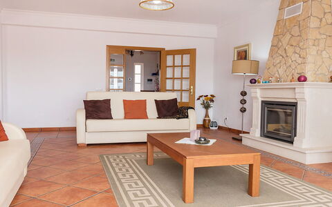 Da Horta: Property, Furniture, Table, Picture Frame, Plant, Couch, Wood, Lighting, Comfort, Television
