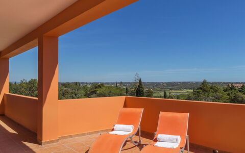 Da Horta: Sky, Property, Shade, Wood, Interior Design, Tree, Outdoor Furniture, Building, Chair, Armrest