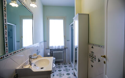 Antonietta: Bathroom, Room, Property, Building, House, Floor, Architecture, Interior Design, Real Estate, Tile