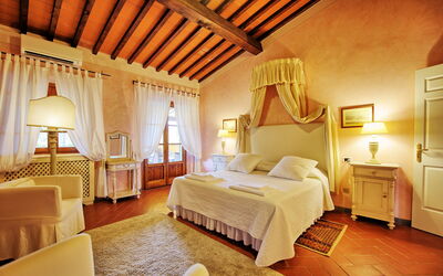 Accommodation:&nbsp;Giaggiolo