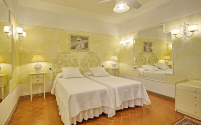 Accommodation:&nbsp;Melissa